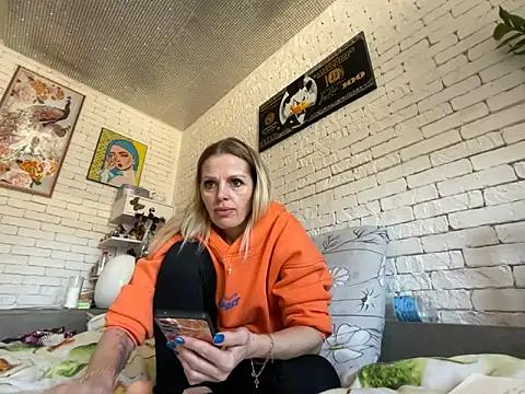 Angel_girllovemy on StripChat