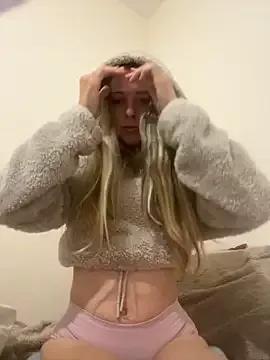 Angelloverxo from StripChat is Freechat