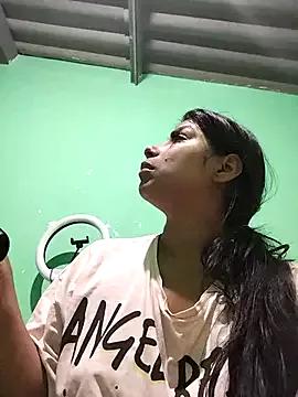 AnggelicaSwan21 from StripChat