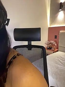 AniiRose from StripChat