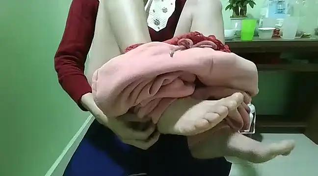 Anna-Cute69 from StripChat