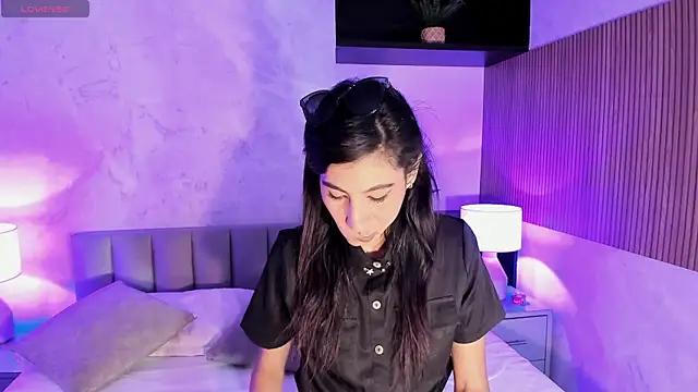 anna_lew from StripChat
