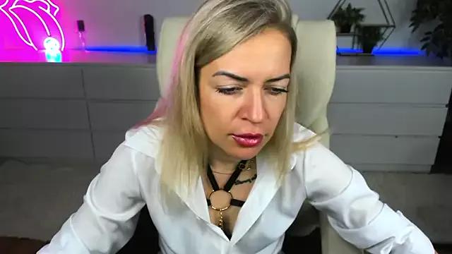 Dirty chat webcam: explore liveshows with versed models, from laying bare to fetishes, in a variety of sexy free adult webcams.
