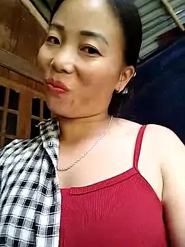 Annaacutee from StripChat