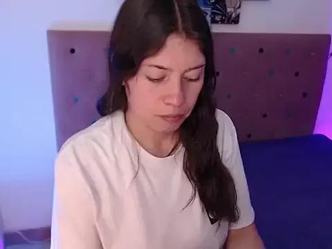 AnnaliOlsenX from StripChat