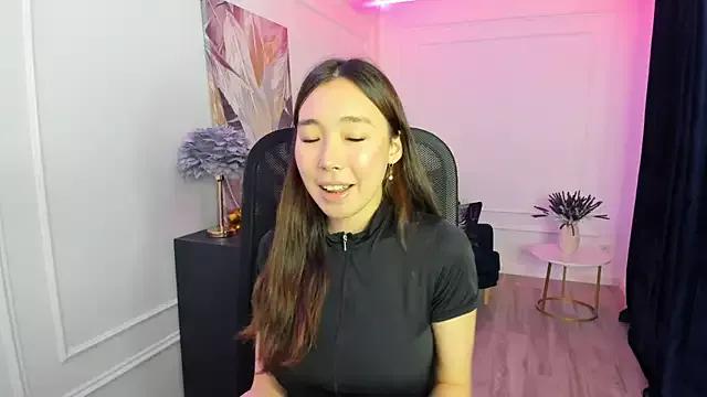 AnnaReyla from StripChat