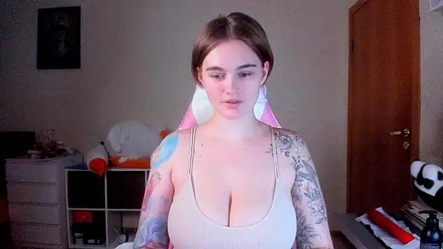 AnnaRoading from StripChat