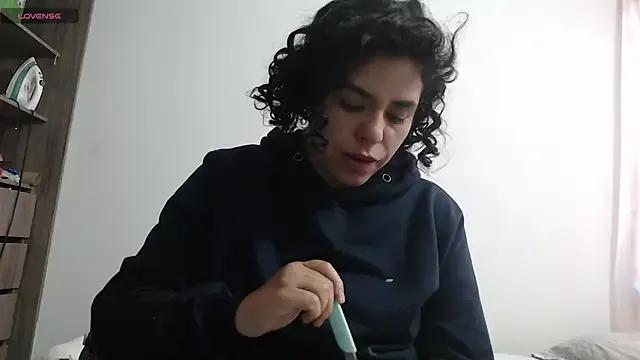 Anne_purple from StripChat