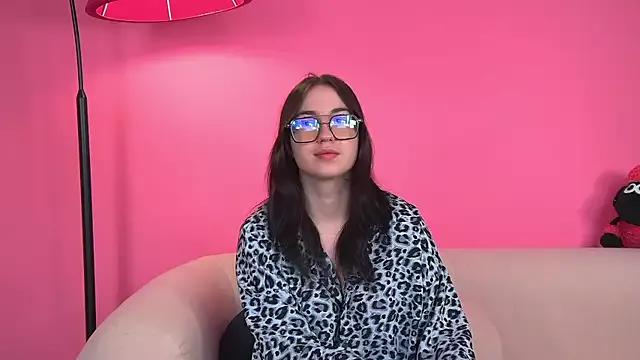 AnneAvery from StripChat