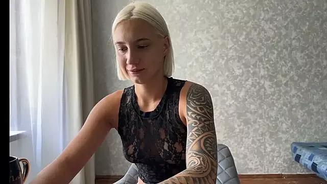 AnneBall from StripChat