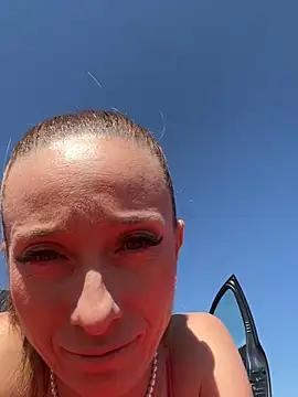 AnneHove from StripChat