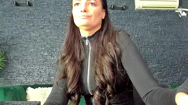 AnneSins from StripChat is Freechat