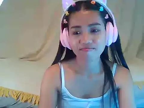 AnnewithanE from StripChat is Freechat