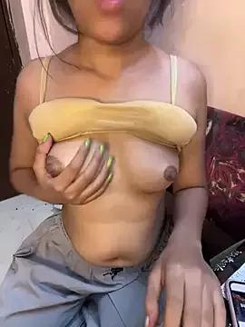 annie-Minj from StripChat