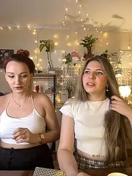 Annie_aww from StripChat