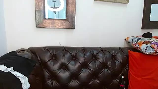 Annie_Darlingg from StripChat is Freechat