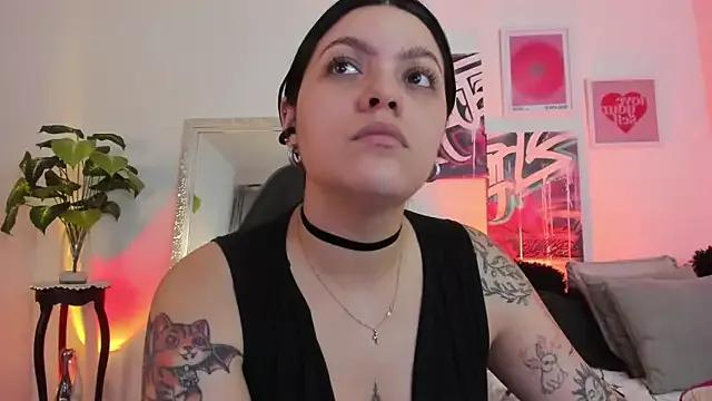 AnnieHuntters from StripChat