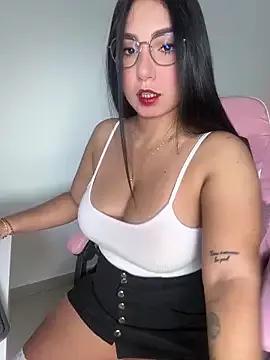 Anniferreira2 from StripChat