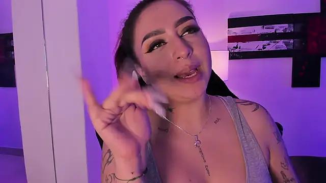 AnnikaMerliahh_ from StripChat