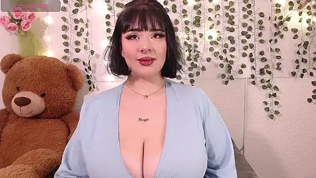 AnniVilla02 from StripChat