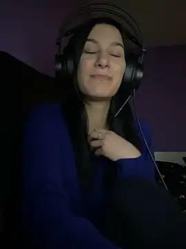 AnnnMary from StripChat