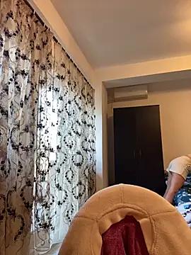 AnnnMary from StripChat