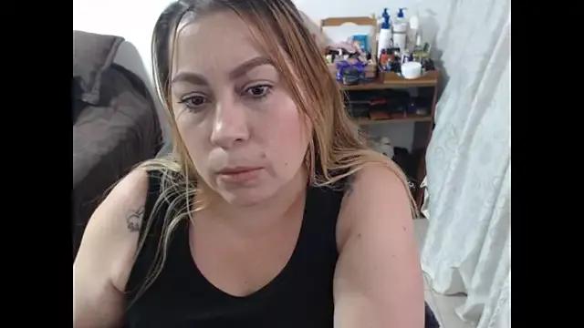 Anny16 from StripChat