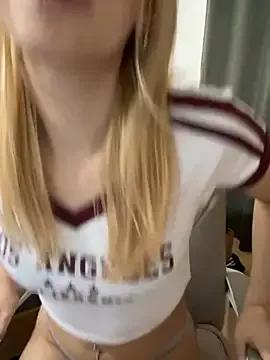 AnnyBelleX from StripChat
