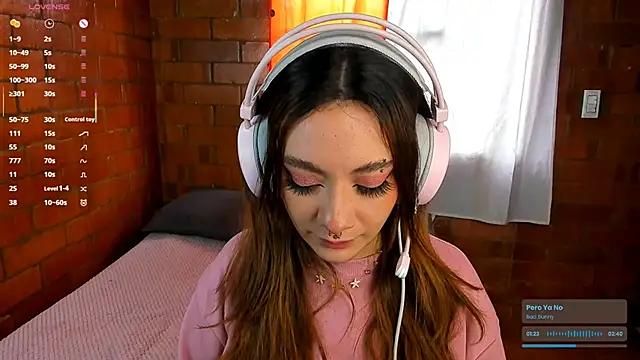 Annycolin_ from StripChat