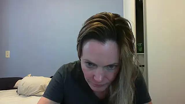 Annylove1 from StripChat