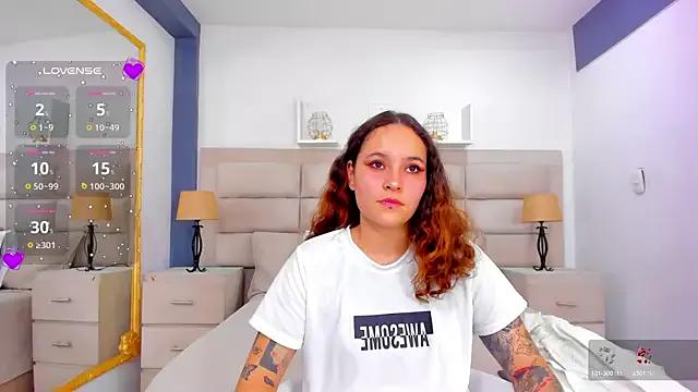 AnnyThompson_ from StripChat