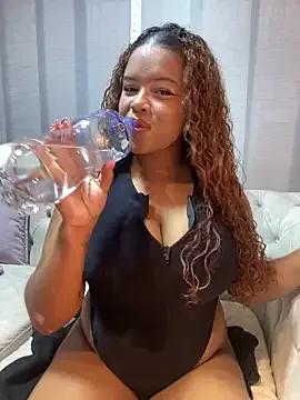 Antonella_boobss from StripChat is Freechat