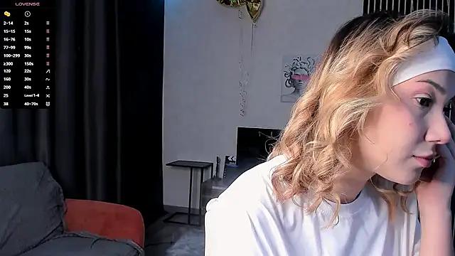 anya_shhh from StripChat