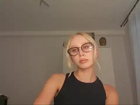AnyaGold20 from StripChat