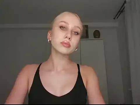 AnyaGold20 from StripChat