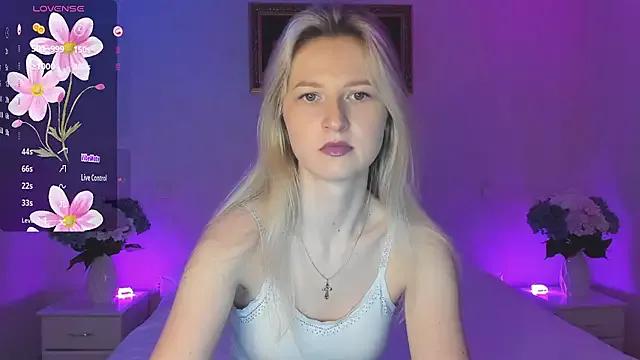 AnyaRusaya from StripChat