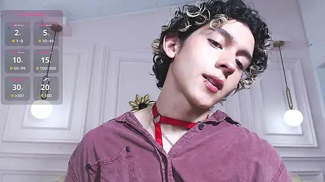 Apolostarr from StripChat is Freechat