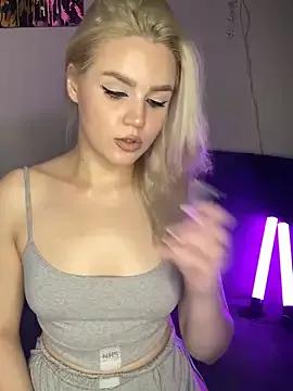 April_Purr from StripChat is Freechat