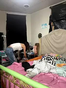 April_Showers420 from StripChat is Freechat