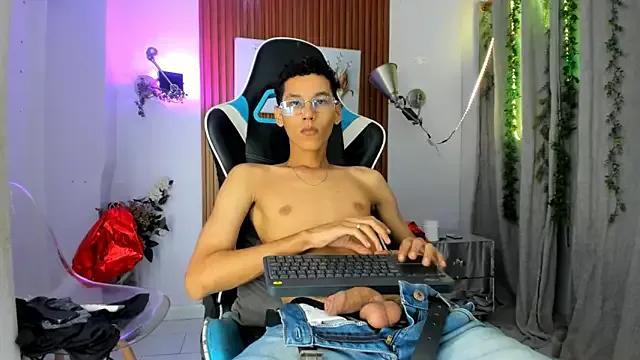 AQUARIUS_x from StripChat