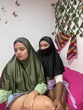 Arab_rainbow_girls from StripChat