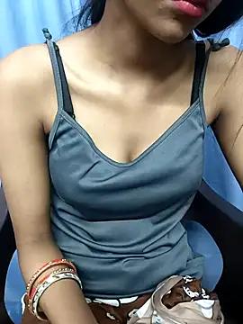 Aradhna_cute from StripChat