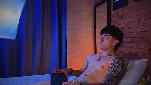 Ares_Dickson from StripChat is Freechat