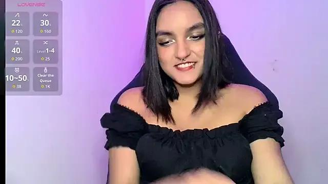 Ari_20_ from StripChat is Freechat