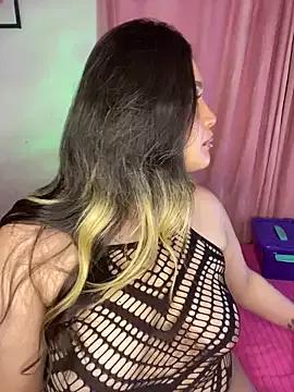 Ari_Martin from StripChat is Freechat
