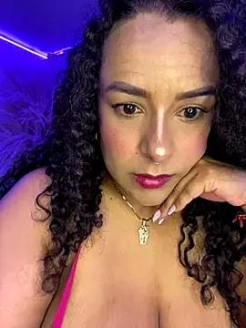 ariadna_cooper from StripChat is Freechat