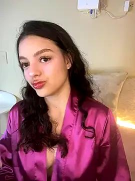 AriaHeavenss from StripChat