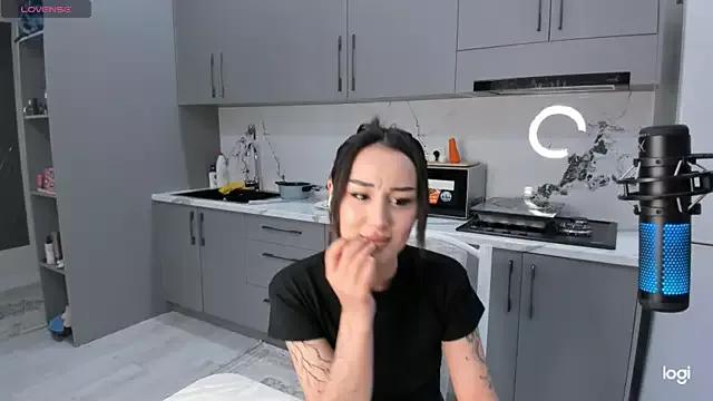 ariana_bambii from StripChat