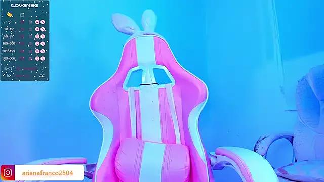 Ariana_f from StripChat