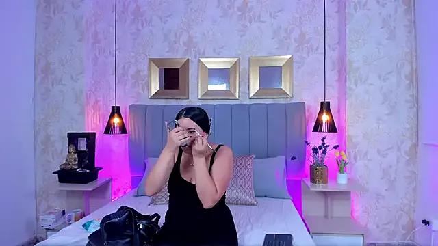 Ariana_SantosGB from StripChat is Freechat